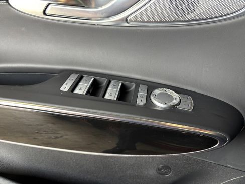 Used 2023 Genesis GV70 2.5T image 18