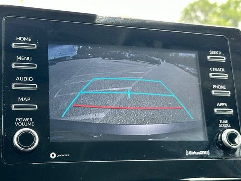 Used 2024 Toyota Camry SE FWD image 9