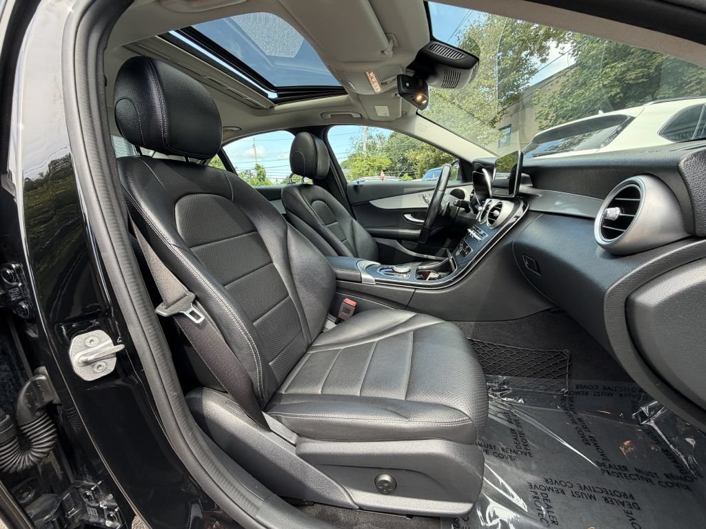 Used 2021 Mercedes-Benz C 300 4MATIC Sedan image 19