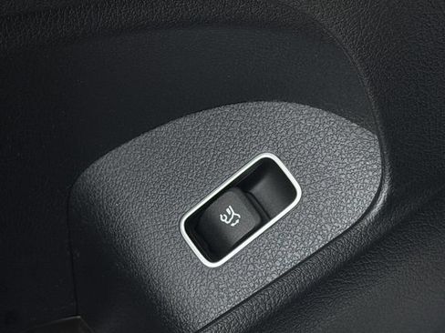 Used 2024 Mercedes-Benz GLS 450 4MATIC image 19