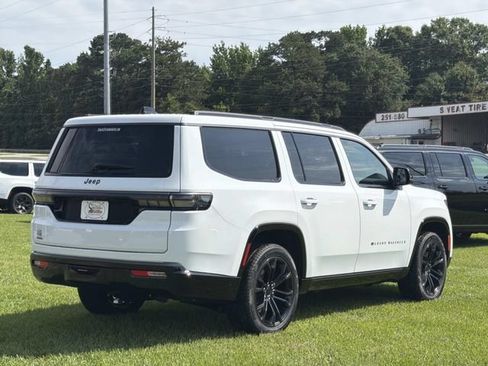New 2026 Jeep Grand Wagoneer Summit w/ Premium Group III AWD/4WD image 6