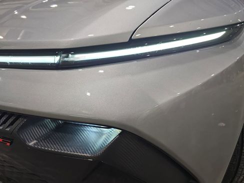 New 2025 Chevrolet Equinox EV RS w/ LPO, Illumination Package image 32