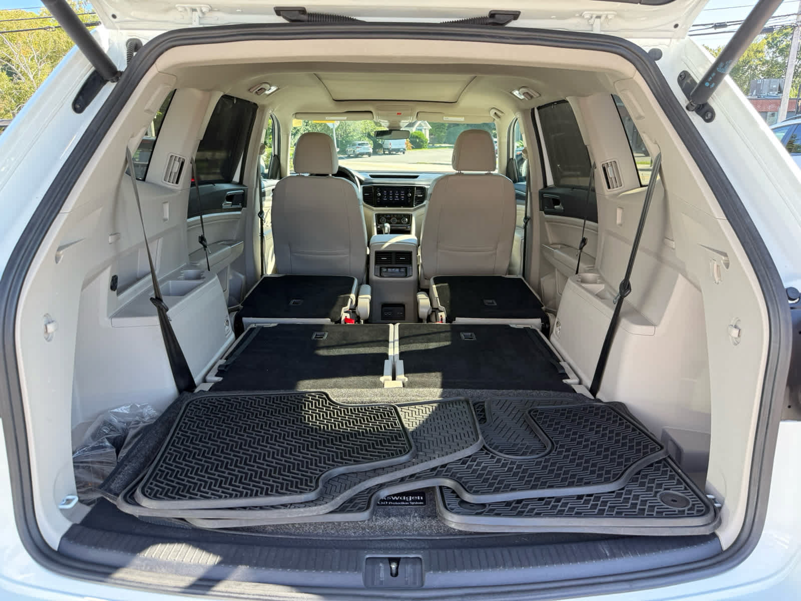 Used 2021 Volkswagen Atlas SEL Premium AWD/4WD image 16