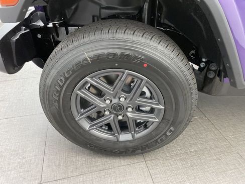 New 2026 Jeep Gladiator Sport image 8