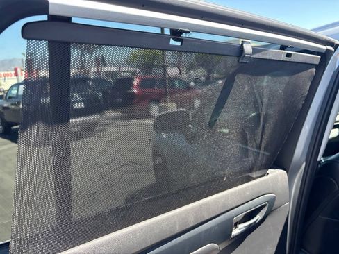Used 2022 Toyota Highlander XLE FWD image 17