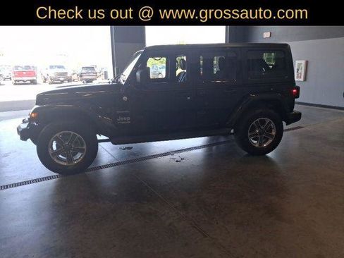 Certified 2019 Jeep Wrangler Unlimited Sahara w/ Cold Weather Group AWD/4WD image 5