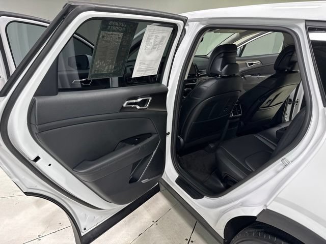 Used 2023 Kia Sportage EX FWD image 25