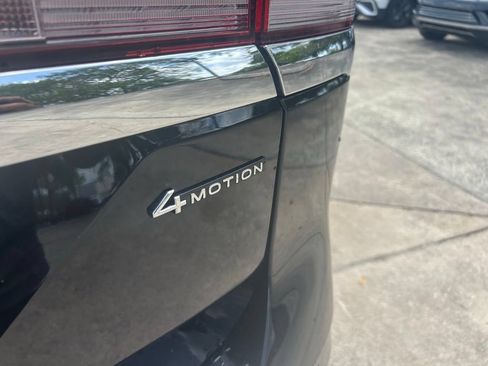 Certified 2024 Volkswagen Atlas SEL AWD/4WD image 33