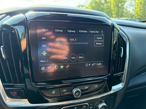Used 2023 Chevrolet Traverse LT w/ LPO, Floor Liner Package AWD/4WD image 21