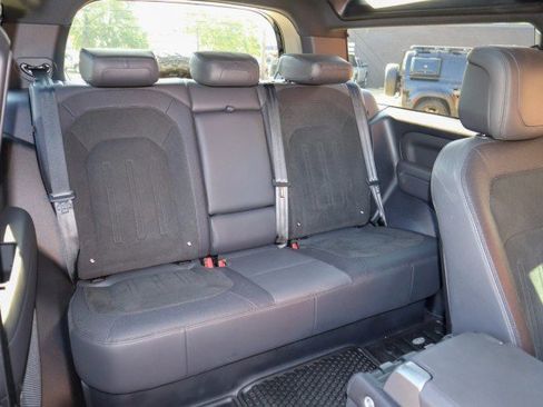 Used 2023 Land Rover Defender 90 V8 image 22