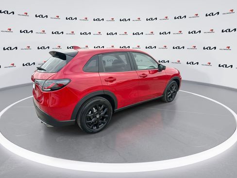 Used 2025 Honda HR-V Sport image 8