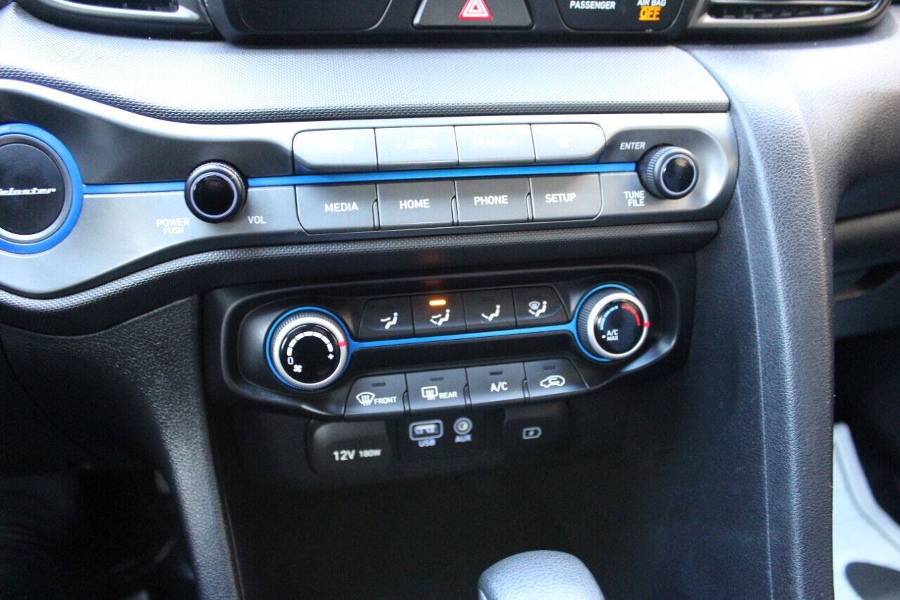Used 2019 Hyundai Veloster 2.0 FWD image 21