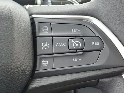 Certified 2023 Jeep Grand Cherokee Altitude image 25