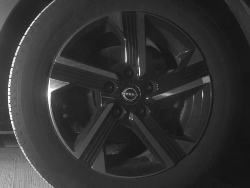 Used 2025 Nissan Sentra SV FWD image 15