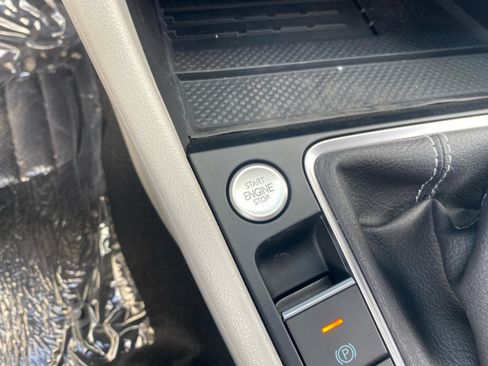 New 2025 Volkswagen Jetta SE image 28