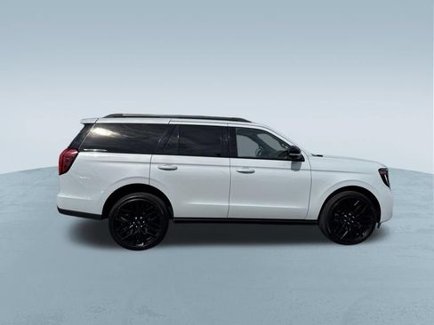 Used 2026 Ford Expedition Platinum w/ Stealth Performance Package AWD/4WD image 9