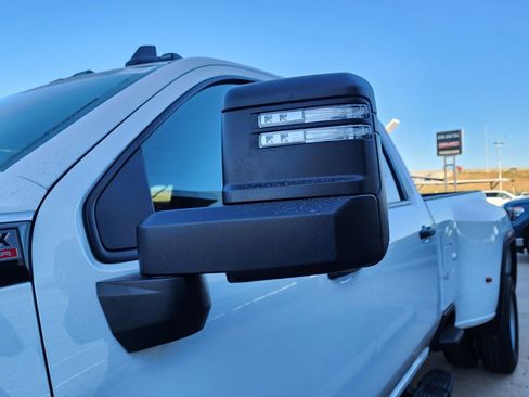 New 2026 GMC Sierra 3500 Pro w/ Convenience Package image 14