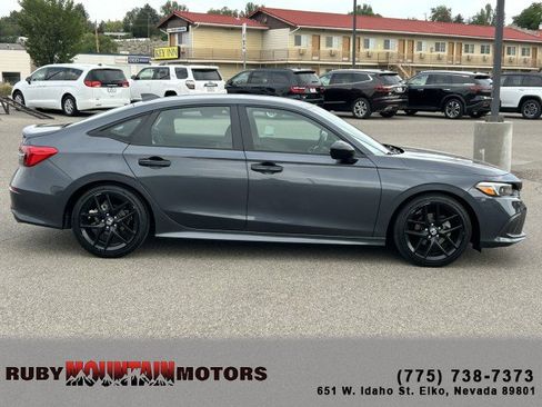 Used 2024 Honda Civic Sport image 8
