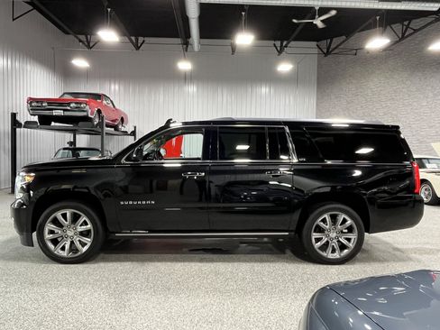 Used 2015 Chevrolet Suburban LTZ AWD/4WD image 2