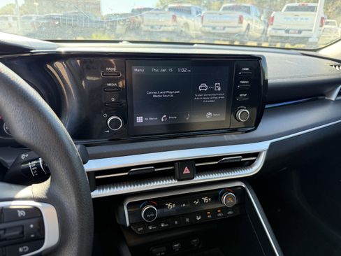 Used 2023 Kia K5 LXS image 19