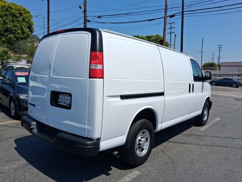 Used 2022 Chevrolet Express 2500 w/ Driver Convenience Package RWD image 6