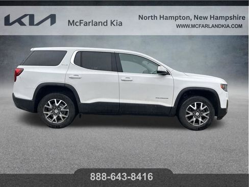 Used 2023 GMC Acadia SLE image 8