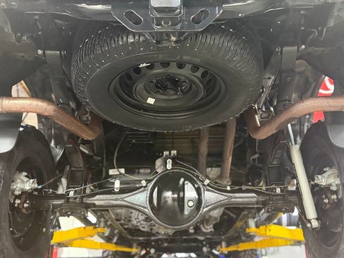 Used 2018 Toyota Tundra Limited w/ Limited Premium Package image 3