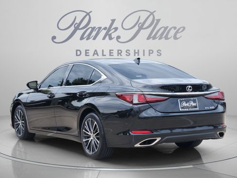 Used 2025 Lexus ES 350 w/ Premium Package FWD image 3