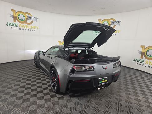 Certified 2016 Chevrolet Corvette Z06 w/ 3LZ Preferred Equipment Group RWD image 31