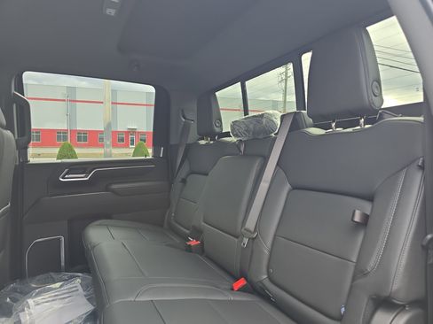 New 2026 GMC Sierra 3500 SLT w/ SLT Convenience Package image 15