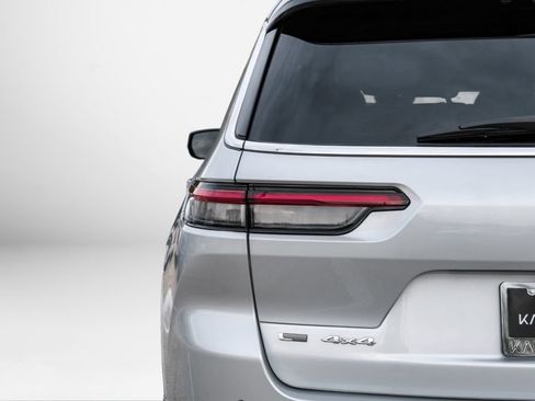 Used 2021 Jeep Grand Cherokee L Overland w/ Luxury Tech Group IV image 60