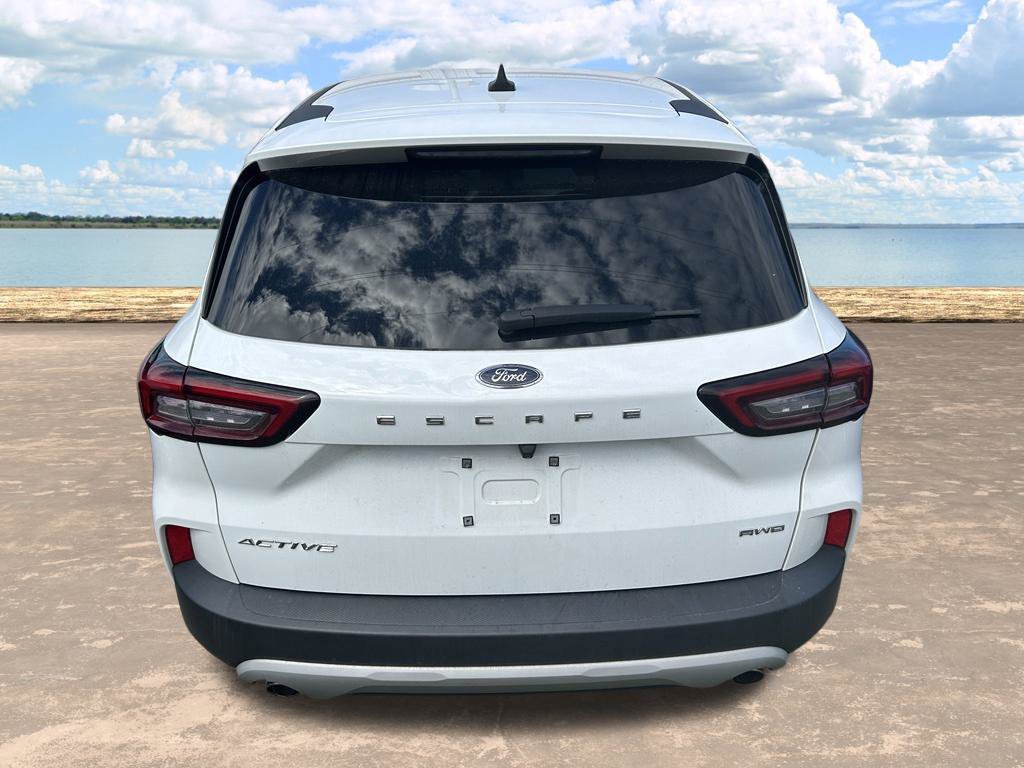 Used 2025 Ford Escape Active AWD/4WD image 8