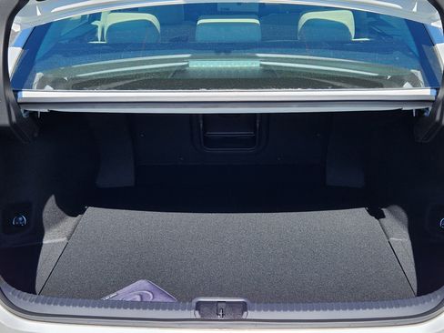 New 2025 Lexus ES 300h w/ Premium Package image 9