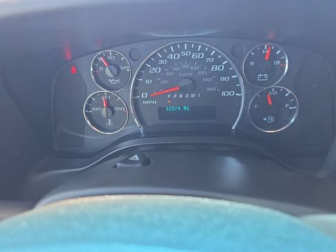 Used 2024 Chevrolet Express 2500 w/ Driver Convenience Package RWD image 12