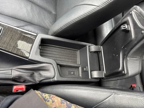 Used 2018 BMW 320i xDrive Sedan w/ Premium Package image 23