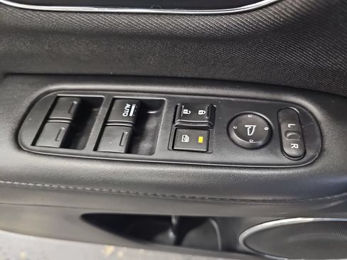 Used 2022 Honda HR-V EX image 27