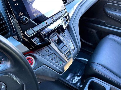 Used 2024 Honda Odyssey Sport image 15