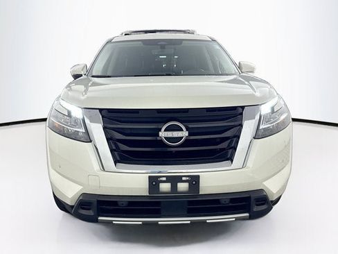 Certified 2023 Nissan Pathfinder SL w/ SL Premium Package AWD/4WD image 2