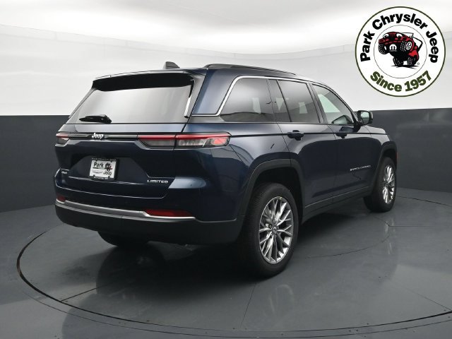 New 2027 Jeep Grand Cherokee Limited AWD/4WD image 2