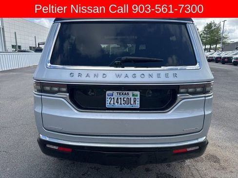 Used 2023 Jeep Grand Wagoneer Series II image 4