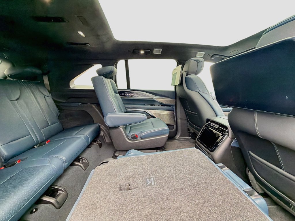 Certified 2026 Cadillac Escalade IQ Sport 2 AWD/4WD image 31