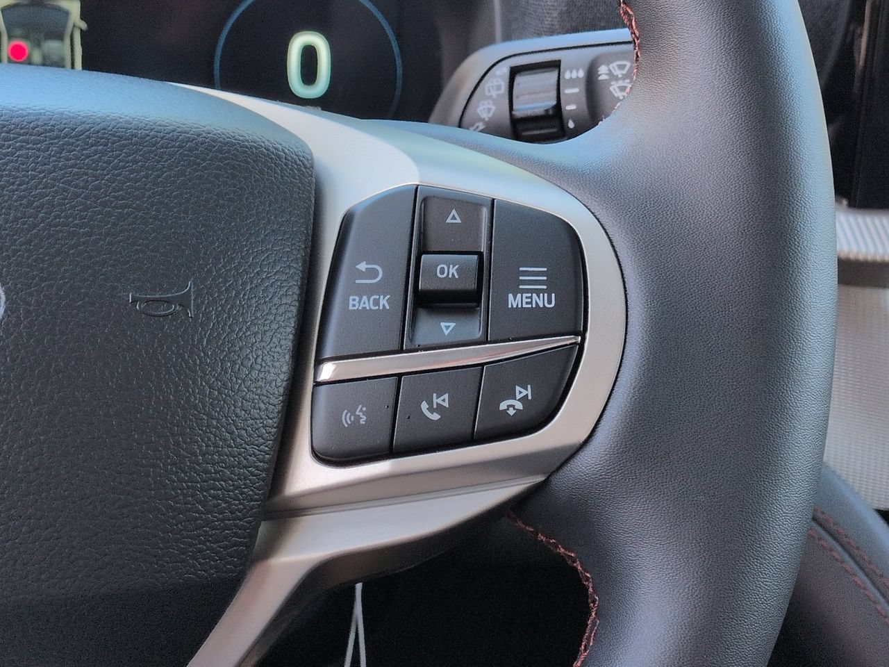 New 2026 Ford Explorer Active w/ Active Comfort Package RWD image 25