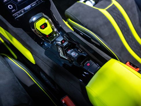 Used 2024 Lamborghini Huracan Tecnica RWD image 47