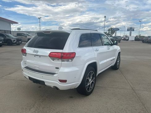 Used 2019 Jeep Grand Cherokee Overland AWD/4WD image 6