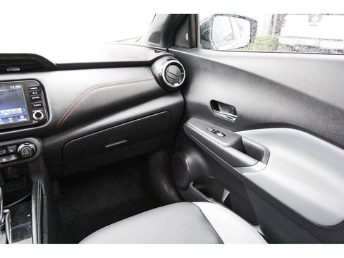 Used 2024 Nissan Kicks SR w/ SR Premium Package FWD image 10