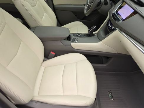 Certified 2023 Cadillac XT5 Premium Luxury w/ LPO, Floor Liner Package AWD/4WD image 27