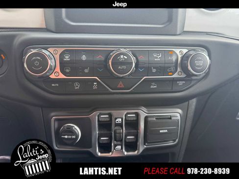 Certified 2021 Jeep Wrangler Unlimited Islander image 20