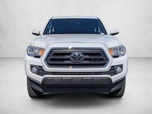 Used 2022 Toyota Tacoma SR5 RWD image 2