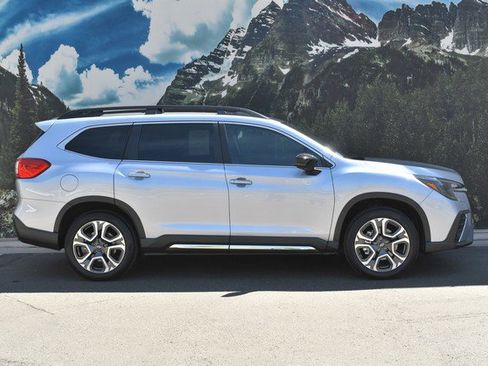 Used 2025 Subaru Ascent Limited w/ Popular Package #2 image 2