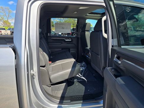 Certified 2026 GMC Sierra 3500 SLT w/ SLT Premium Package AWD/4WD image 32